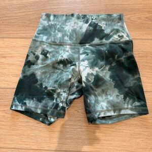 Lululemon Diamond Dye Starlight Smoked Spruce Align Shorts